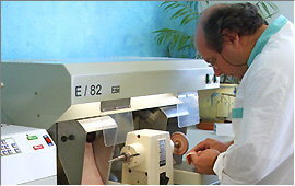 Grinding machine